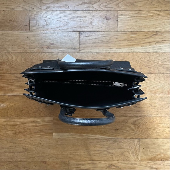 NWT black small Saint Laurent ‘Sac Du Jour’ handbag (O/S) - Picture 12 of 14